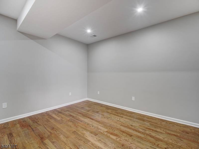 Newark City, NJ 07104,236 Woodside Ave