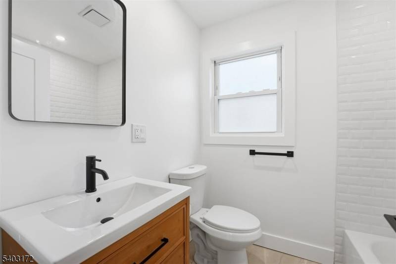 Newark City, NJ 07106,5 Colleen St