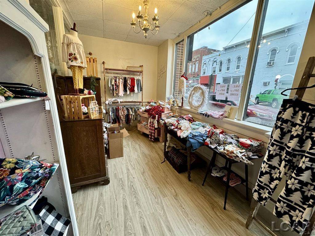 Blissfield, MI 49228,101 S Lane ST