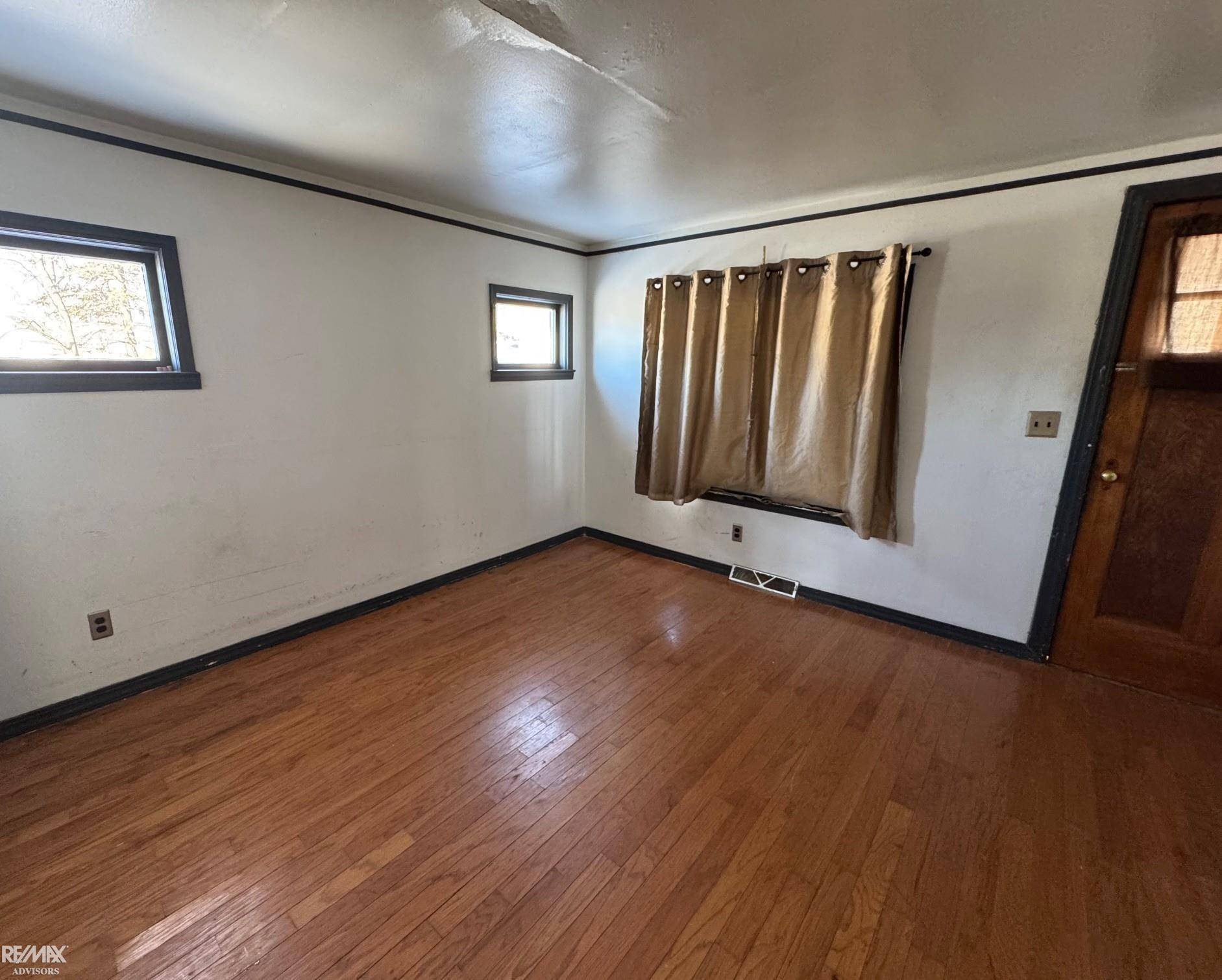 Warren, MI 48091,22595 Curie AVE