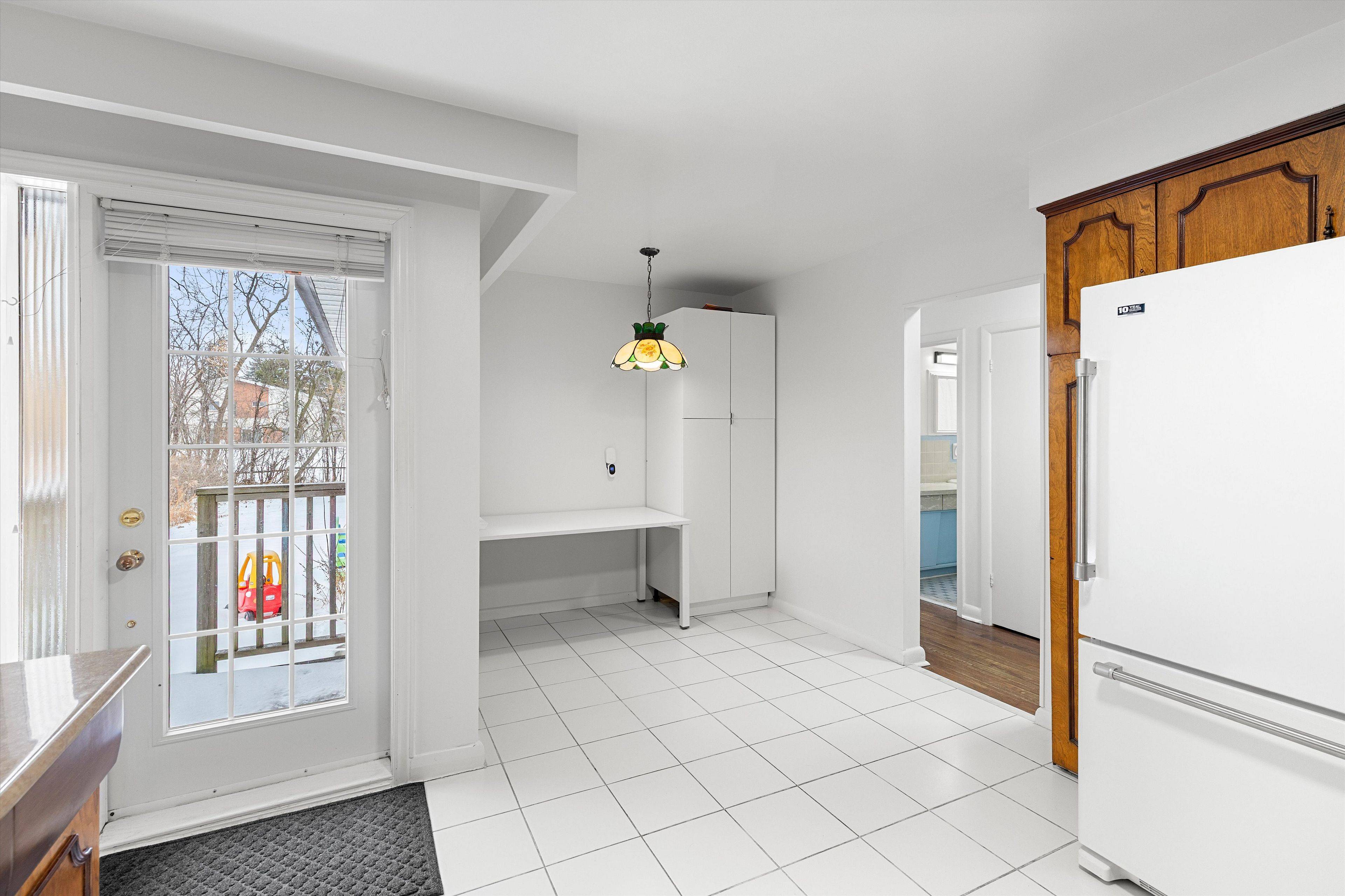 Toronto C06, ON M3H 2C4,118 Palm DR