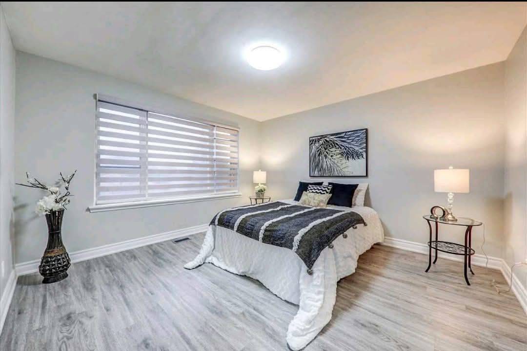 Oshawa, ON L1H 2W8,574 Crerar AVE #Upper Level