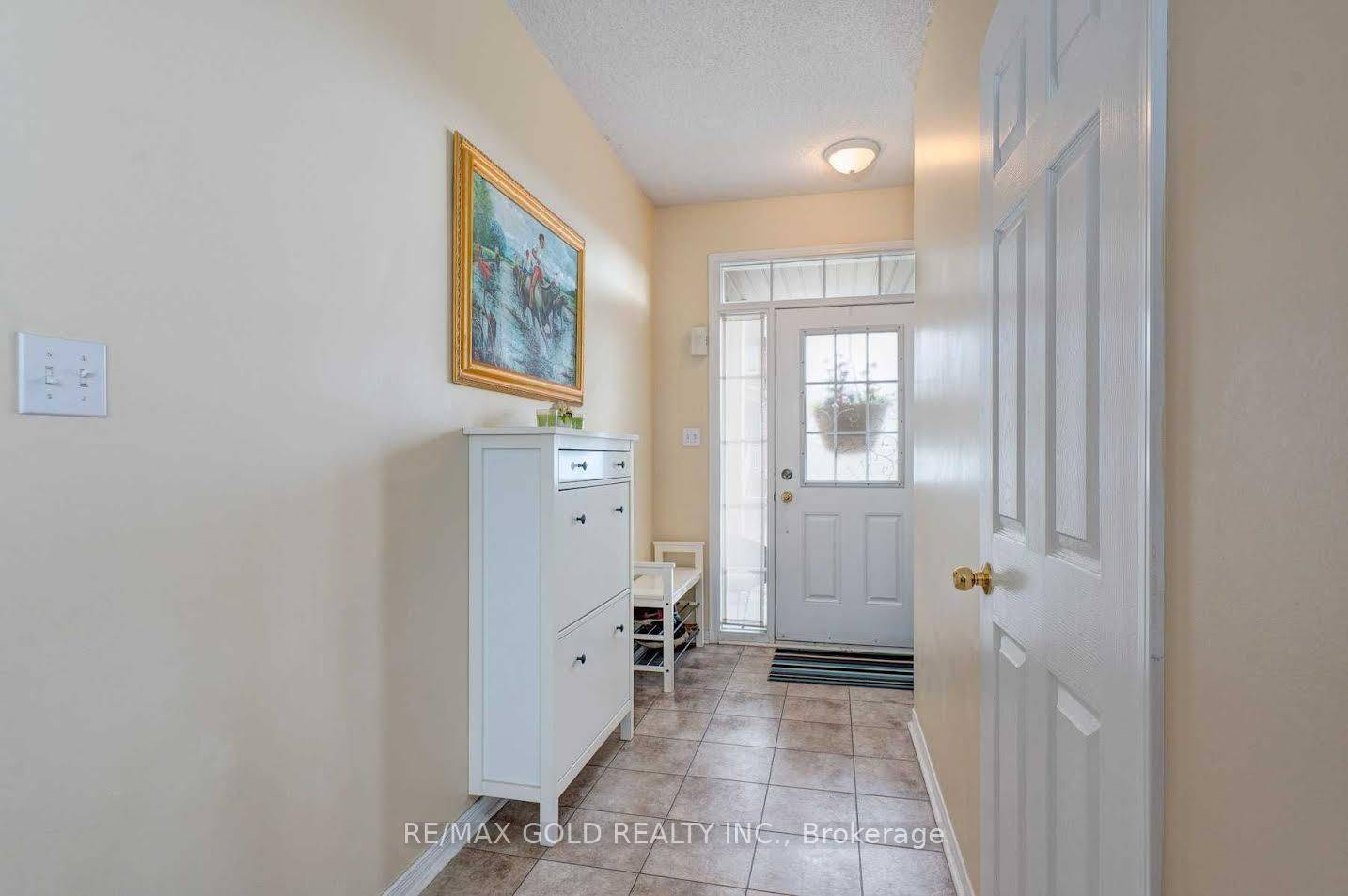 Oshawa, ON L1K 0L1,1070 Glenbourne DR #18