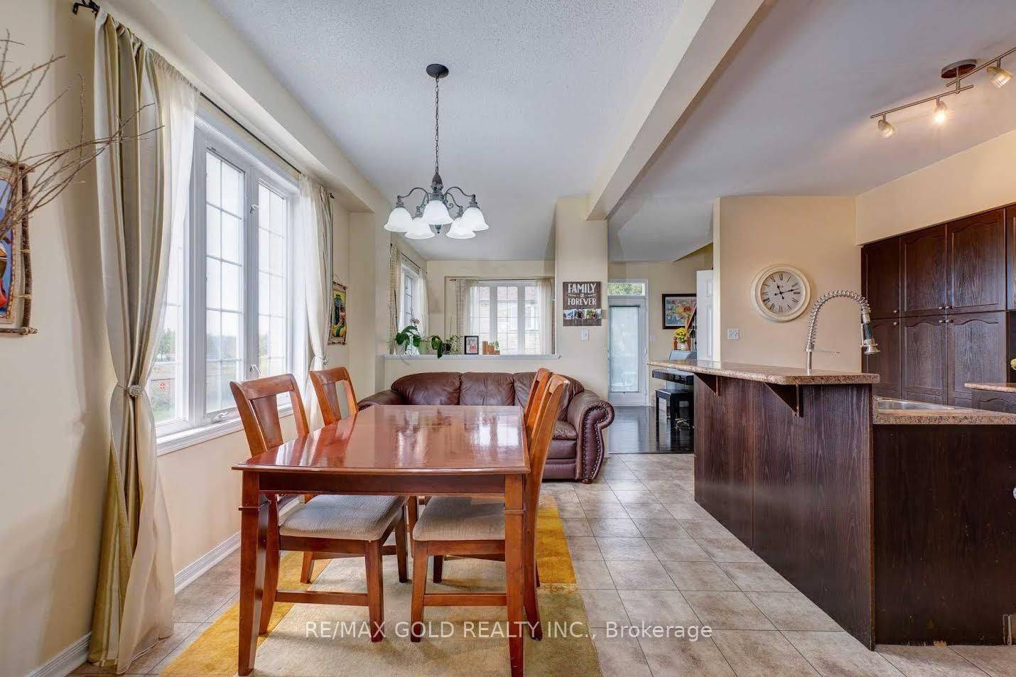 Oshawa, ON L1K 0L1,1070 Glenbourne DR #18