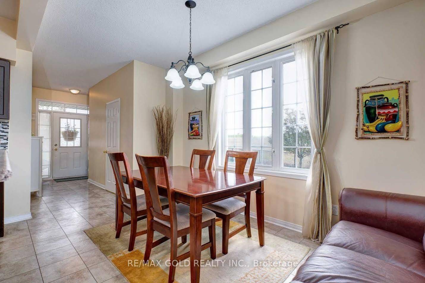 Oshawa, ON L1K 0L1,1070 Glenbourne DR #18