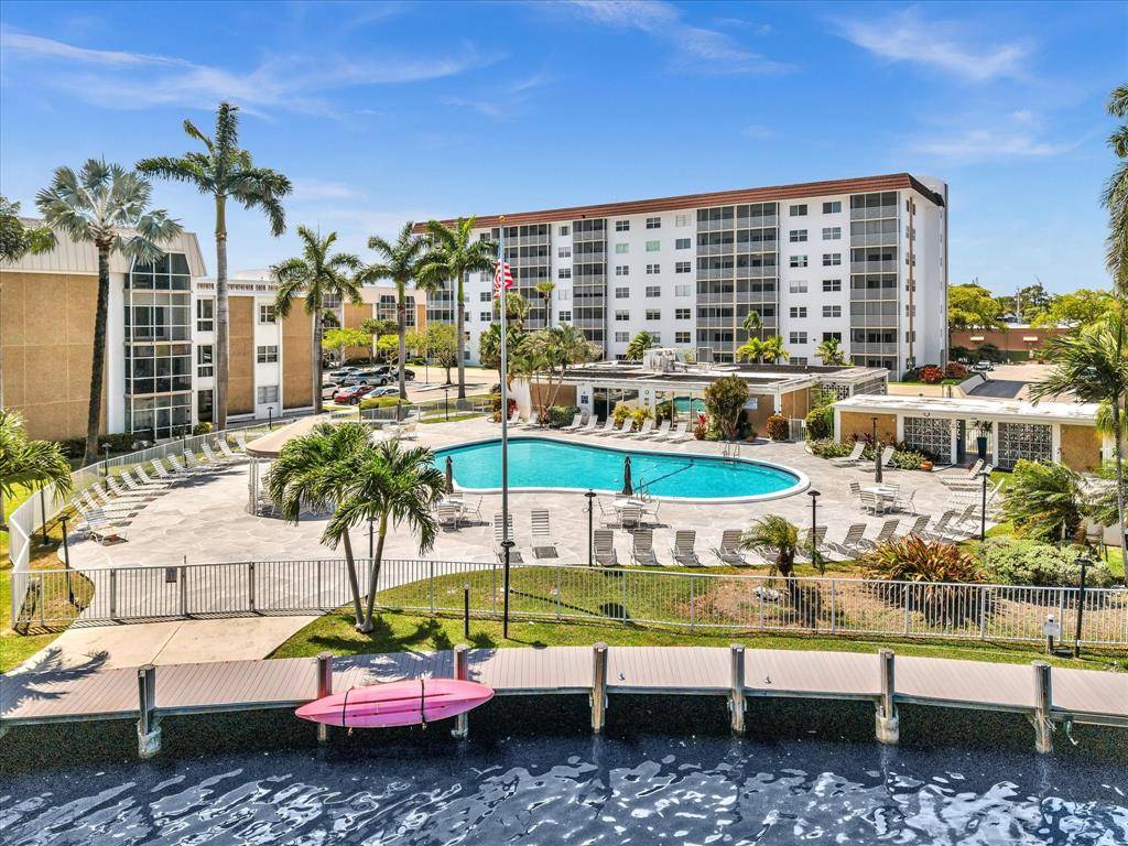 Oakland Park, FL 33334,3020 NE 16th Ave #204 E