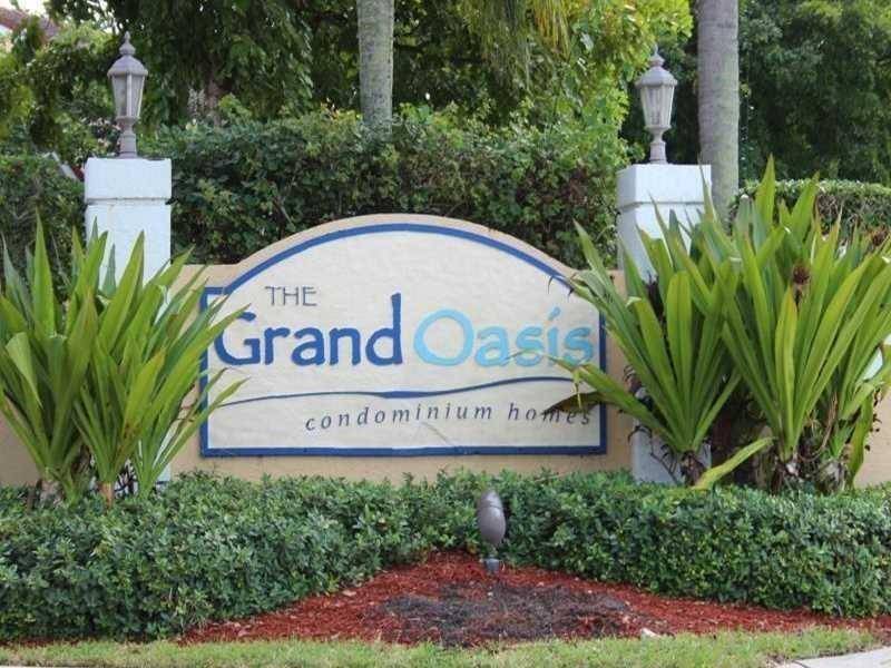 Coral Springs, FL 33067,5701 Riverside Dr #302