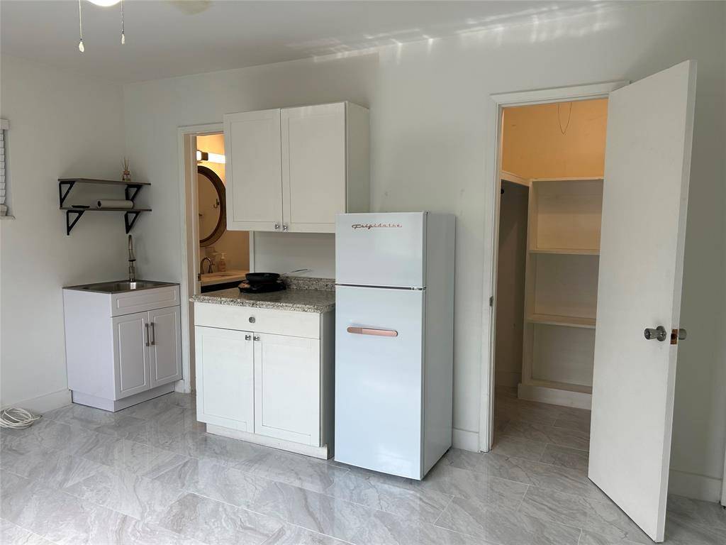 Pompano Beach, FL 33062,1301 SE 22nd Ave #4