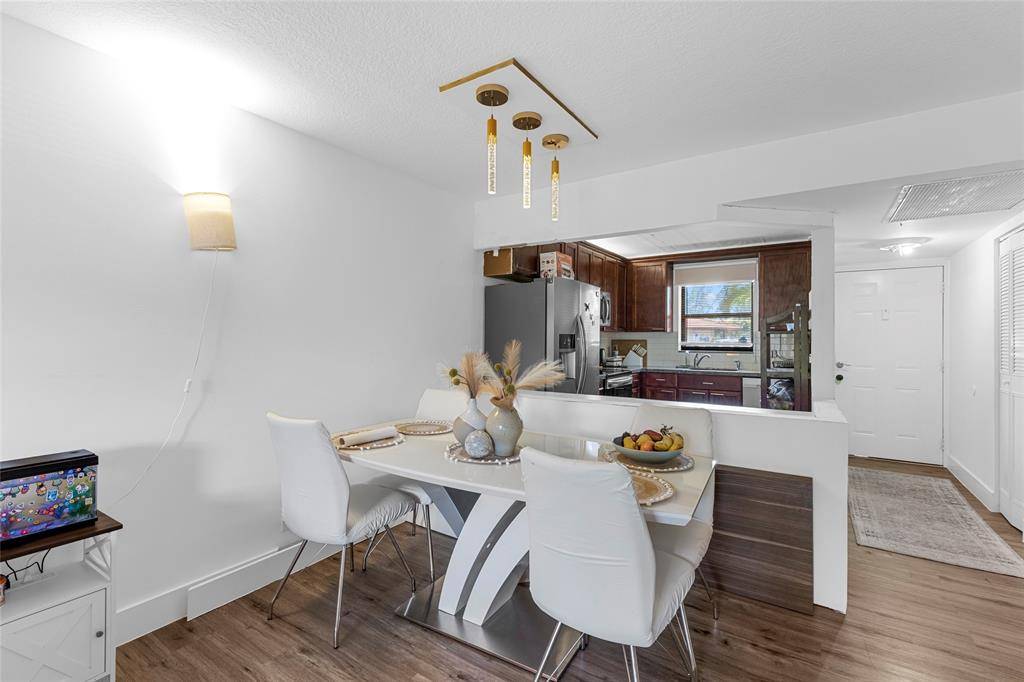 Boca Raton, FL 33433,21902 Lake Forest Cir #101