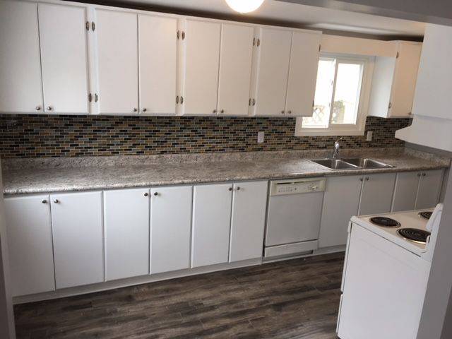 Barrie, ON L4M 5V6,61 Corbett DR