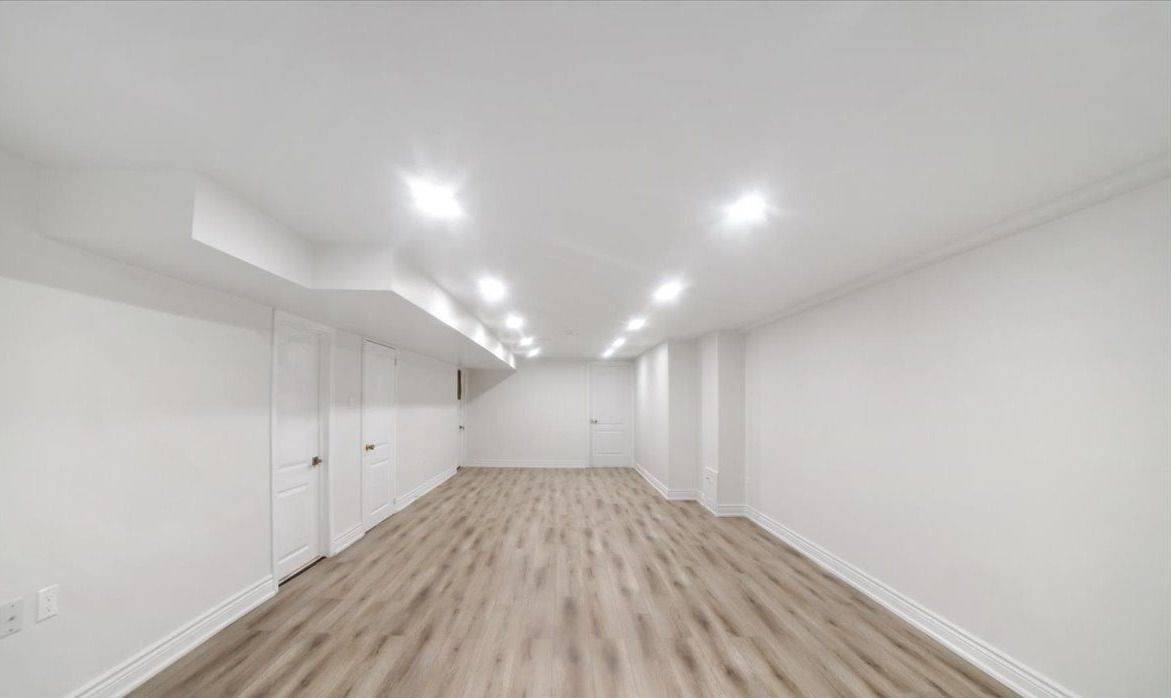 Barrie, ON L4M 2Y4,28 Charlbrook AVE #Basement