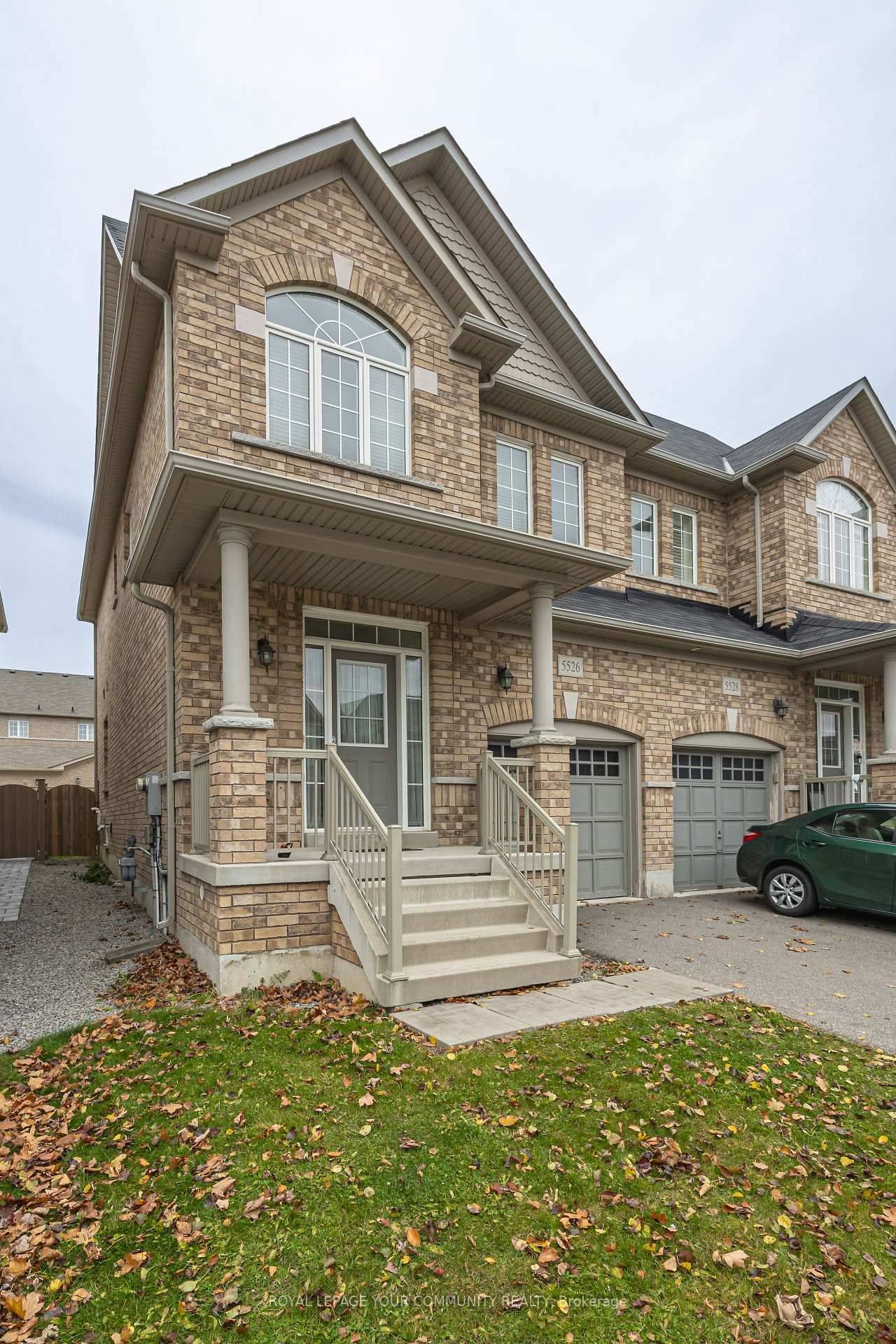 Mississauga, ON L5M 0V1,5526 Meadowcrest AVE