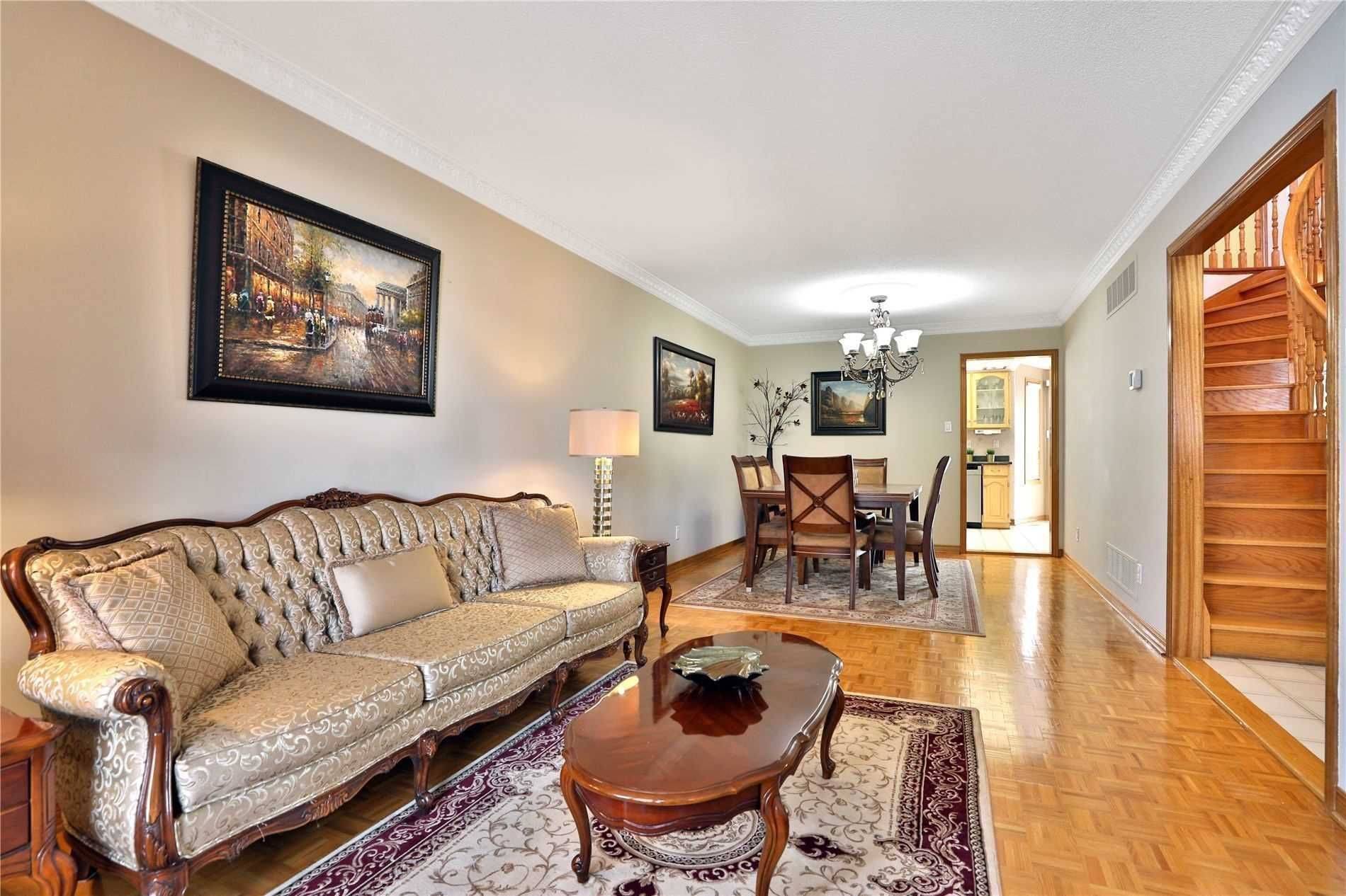 Mississauga, ON L4W 4S8,886 Wetherby LN