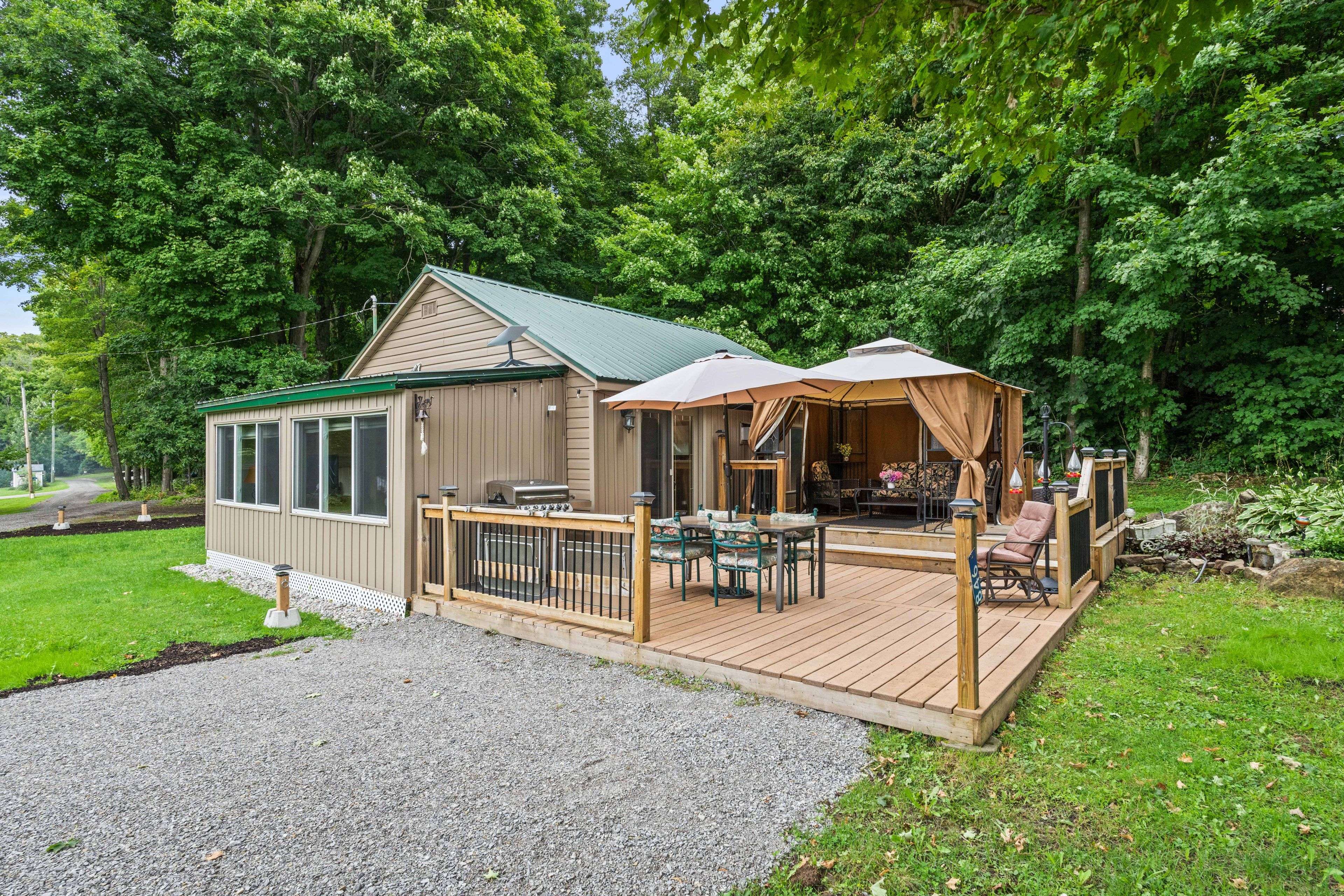 Rideau Lakes, ON K0E 1G0,846 UB8 RD