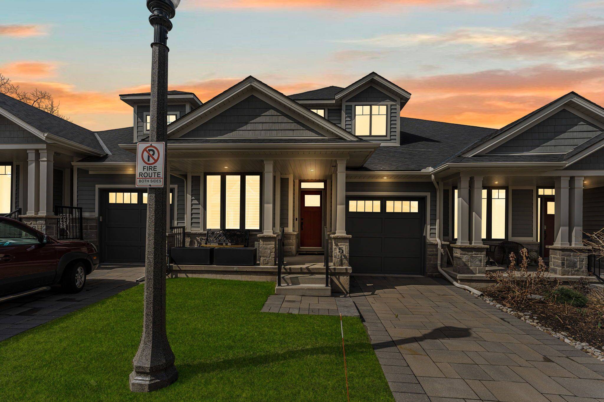 Lincoln, ON L0R 1S0,2848 King ST #5