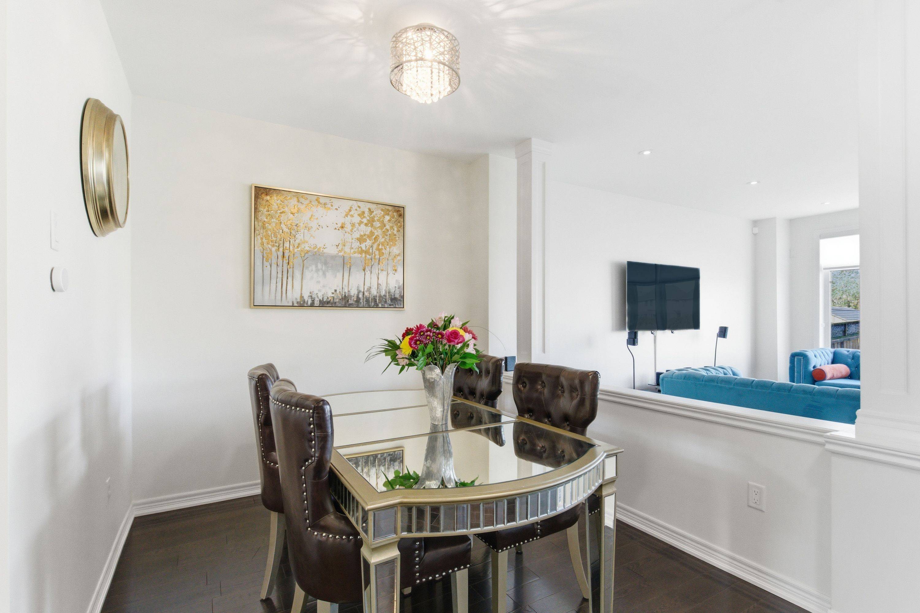 Hamilton, ON L9K 0G2,142 Irwin AVE