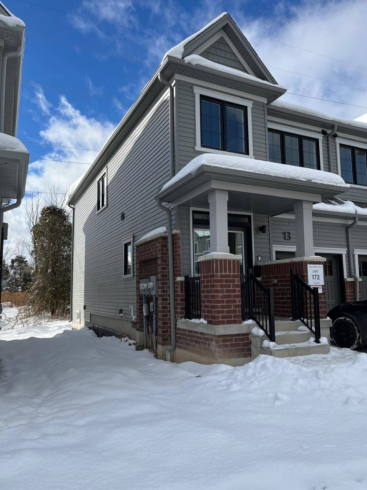 Cambridge, ON N1T 0H4,13 Radium Common