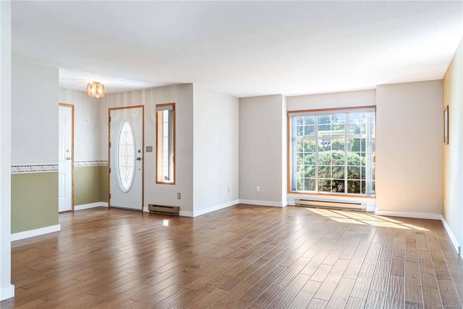 Nanaimo, BC V9T 2L3,5634 Metral Dr