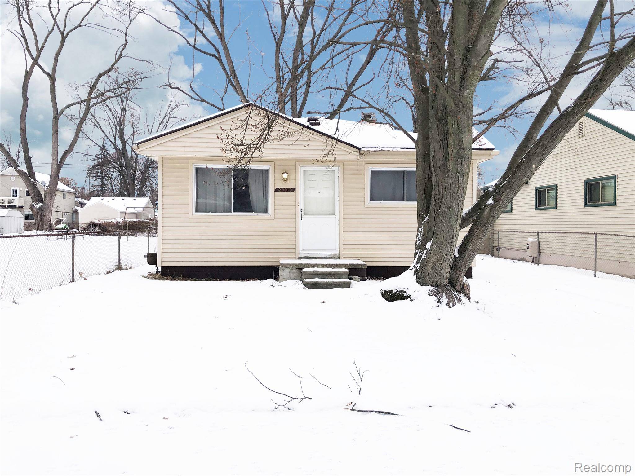 Livonia, MI 48152,20010 Rensellor ST