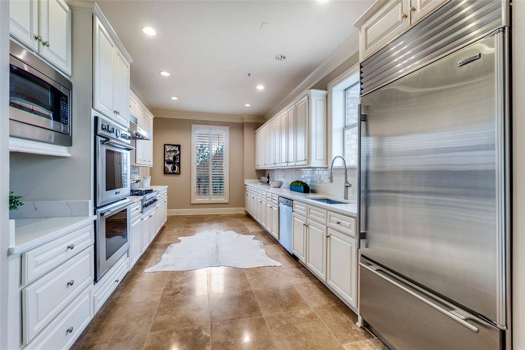 Dallas, TX 75225,6605 Bandera Avenue #3A