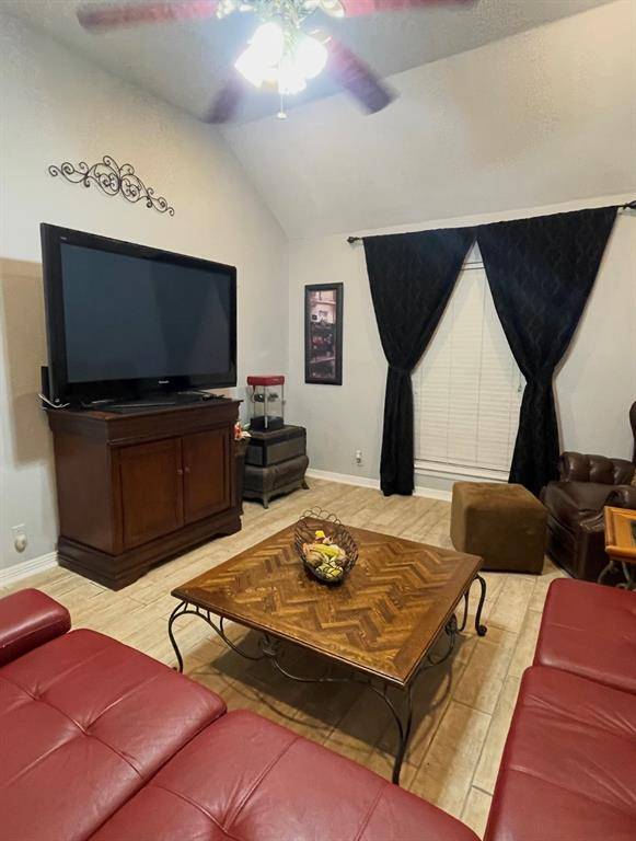 Denison, TX 75020,104 Lum Lane