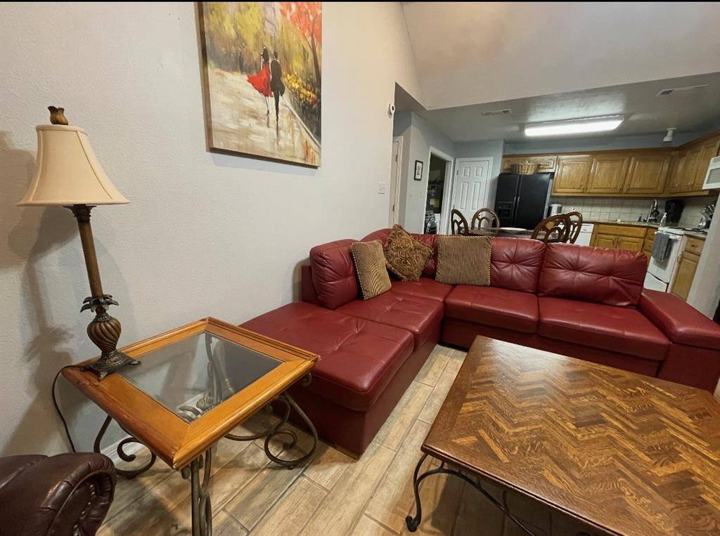 Denison, TX 75020,104 Lum Lane