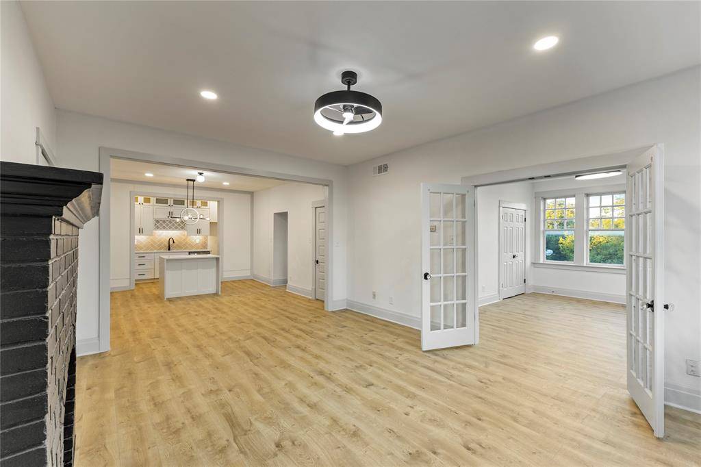 Dallas, TX 75204,4845 Swiss Avenue #301