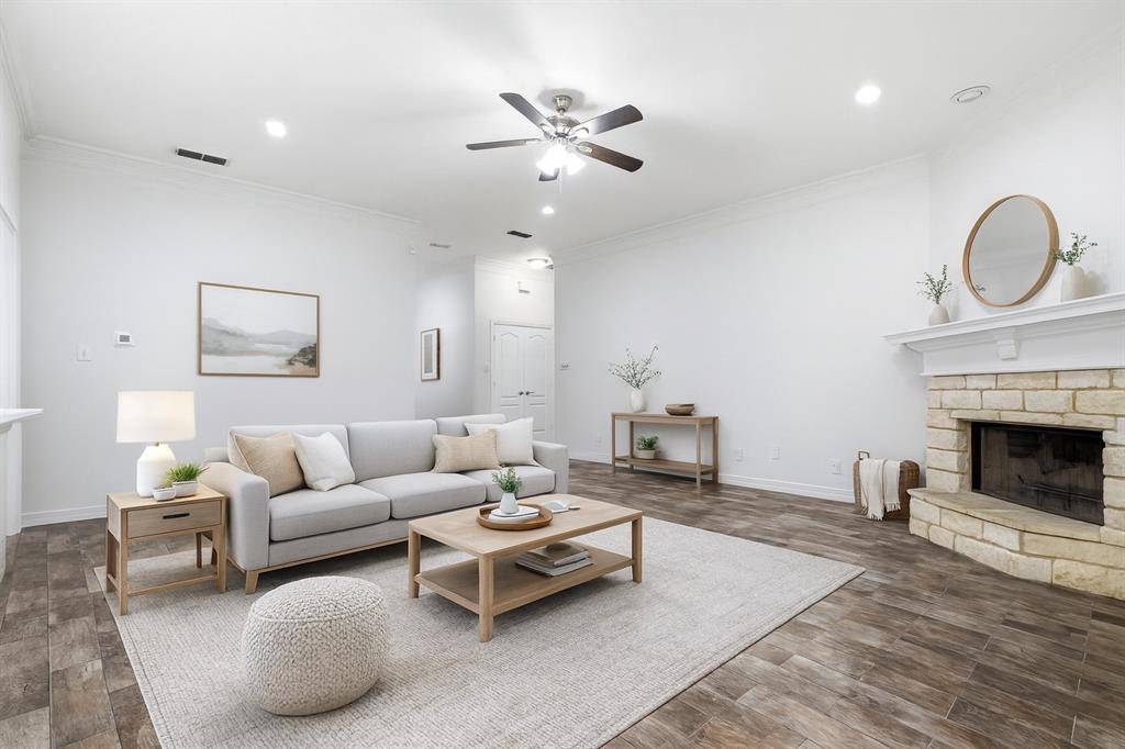 Burleson, TX 76028,509 Forest Edge Street