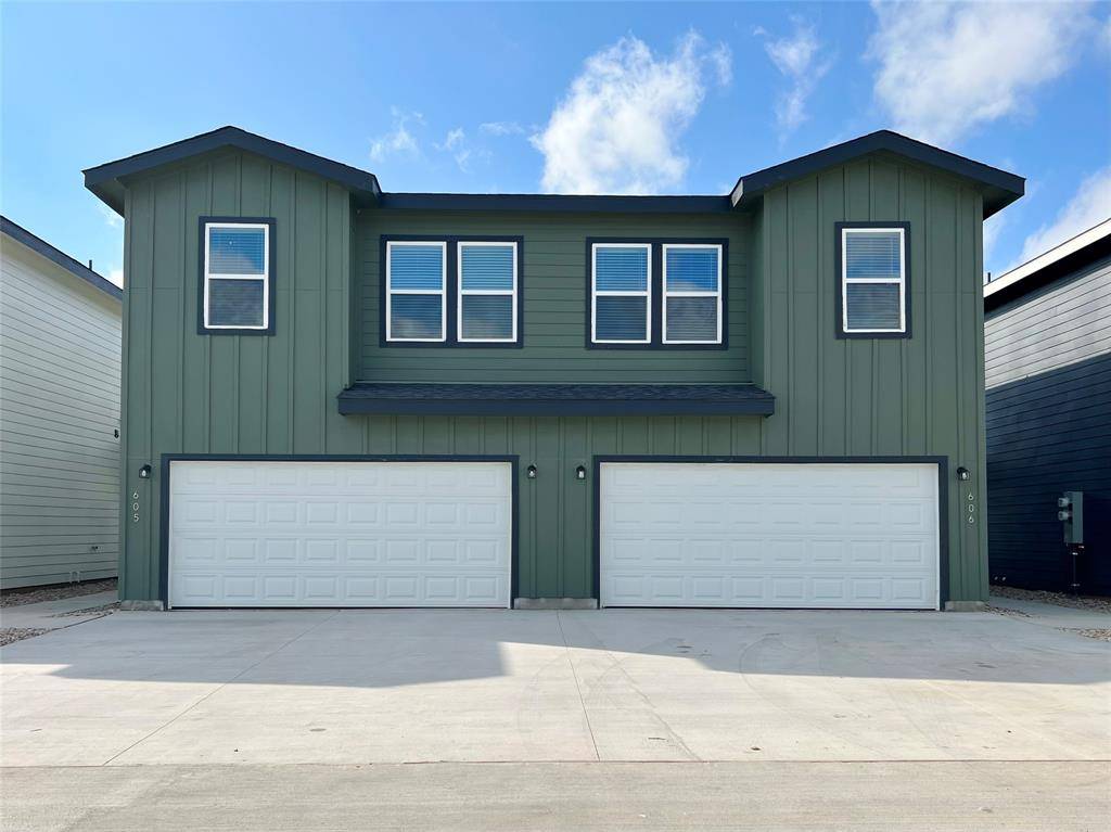 Burleson, TX 76028,3501 E Renfro Street #605