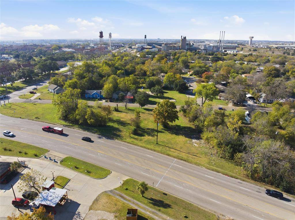 Waco, TX 76711,105, 107, 109, 111 Victory Drive