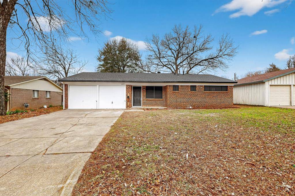 Arlington, TX 76013,2213 Pontiac Drive