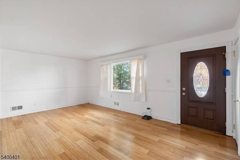 Plainfield City, NJ 07060,1208 Moffett Ave