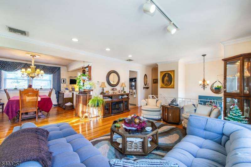 Fairfield Twp., NJ 07004,34 Carlos Dr