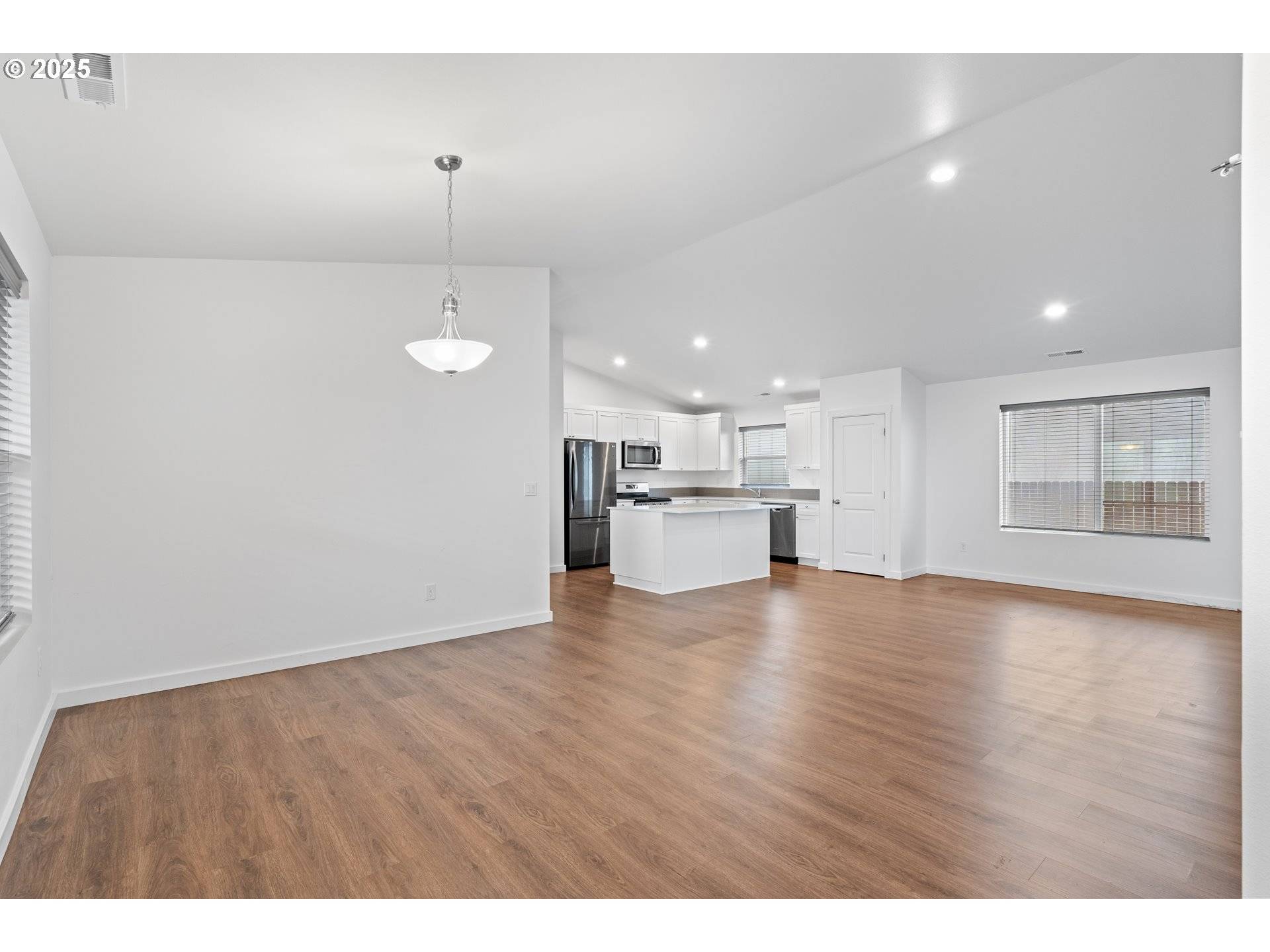 Boardman, OR 97818,205 SW EAGLE CT