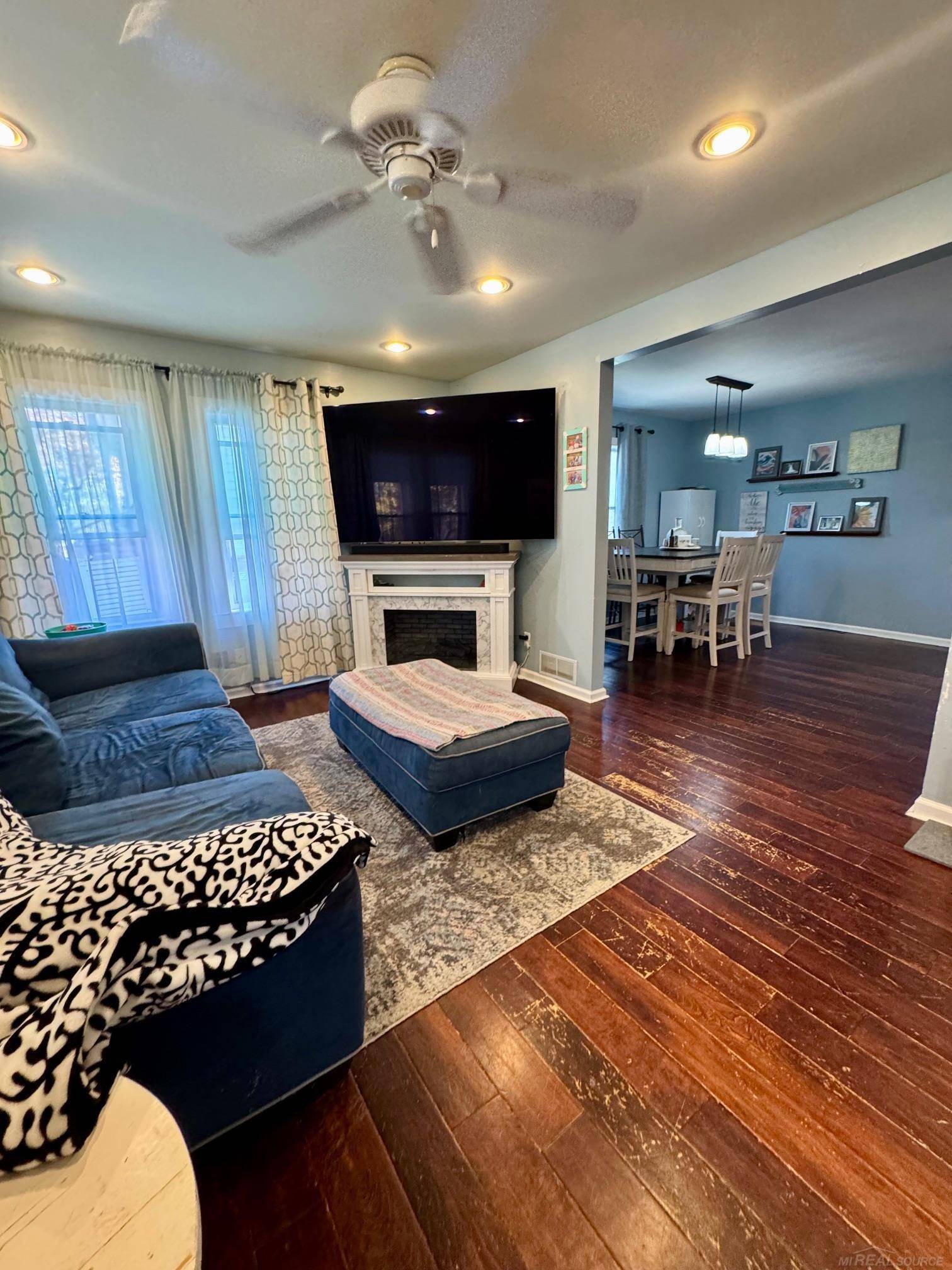 Rochester Hills, MI 48307,85 Childress AVE