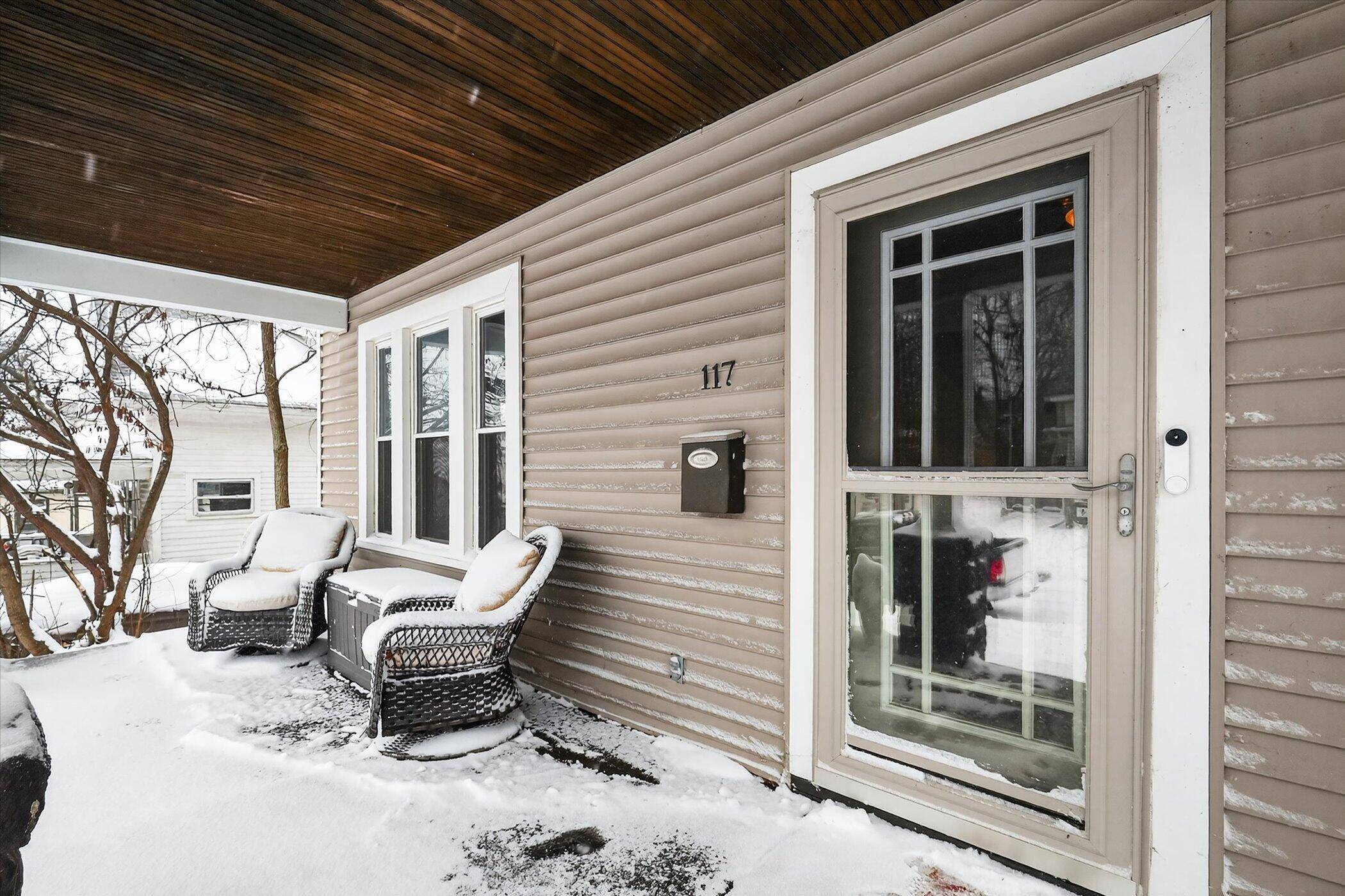 Buchanan, MI 49107,117 Charles CT