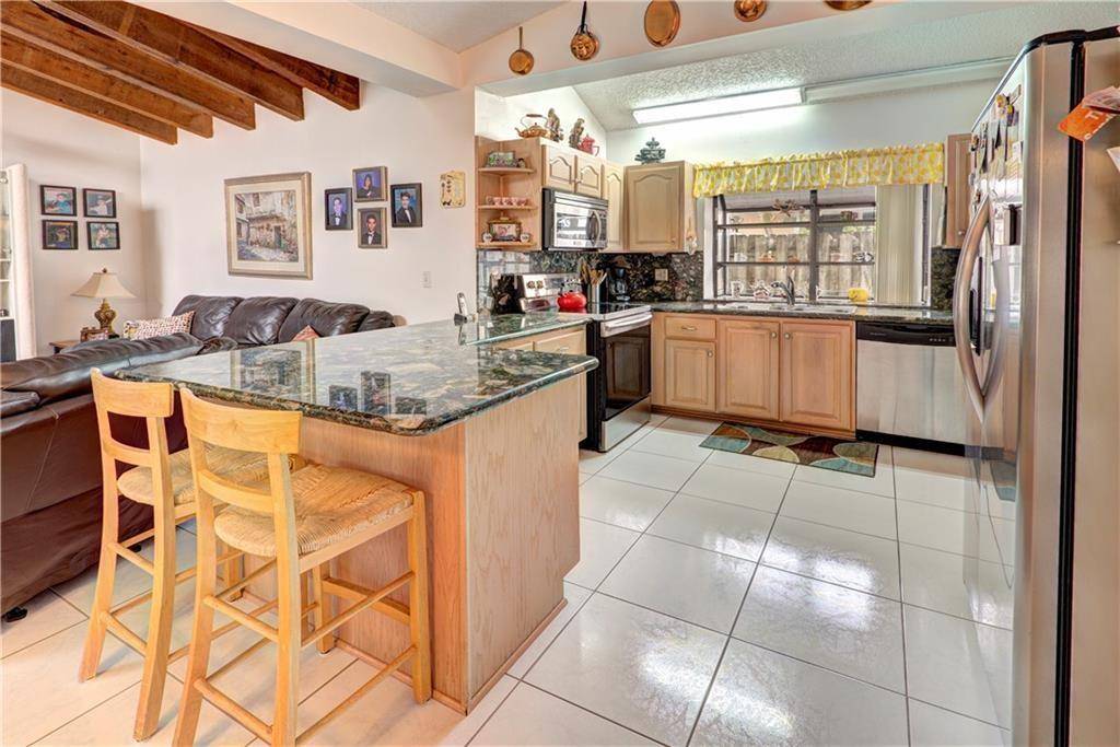 Lauderhill, FL 33319,7145 NW 49th Ct