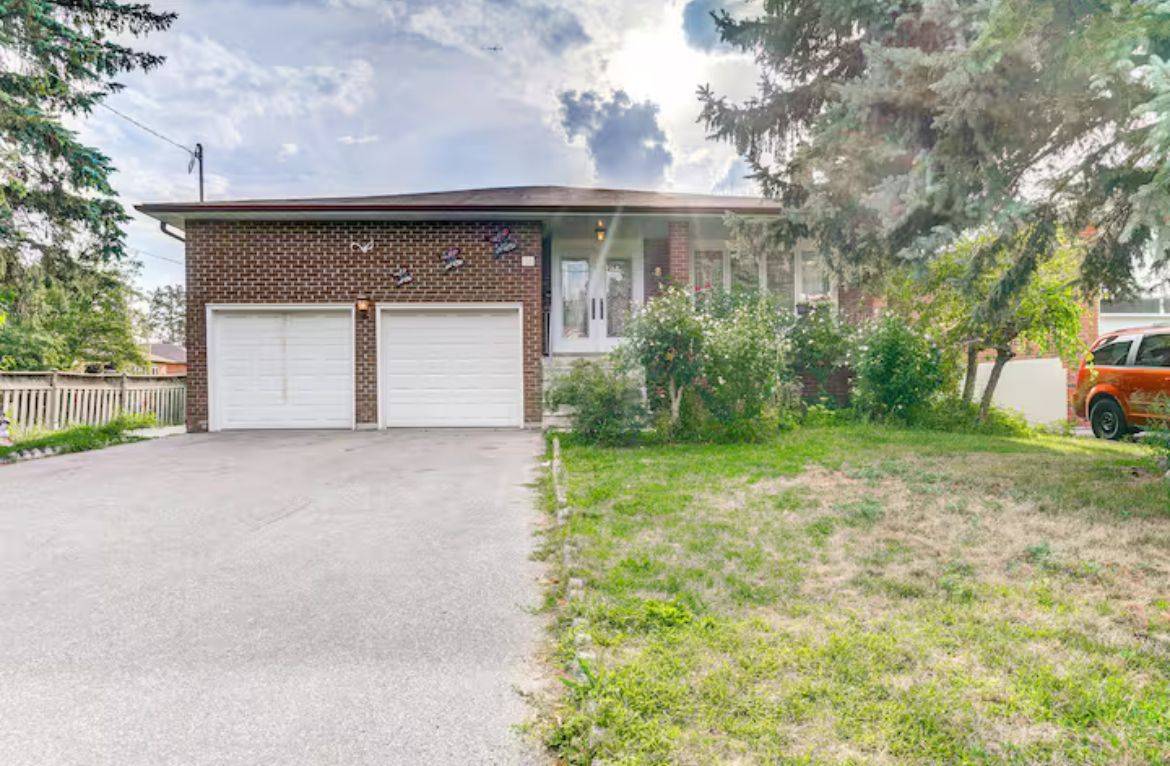 Richmond Hill, ON L4C 3W3,8 Kersey CRES