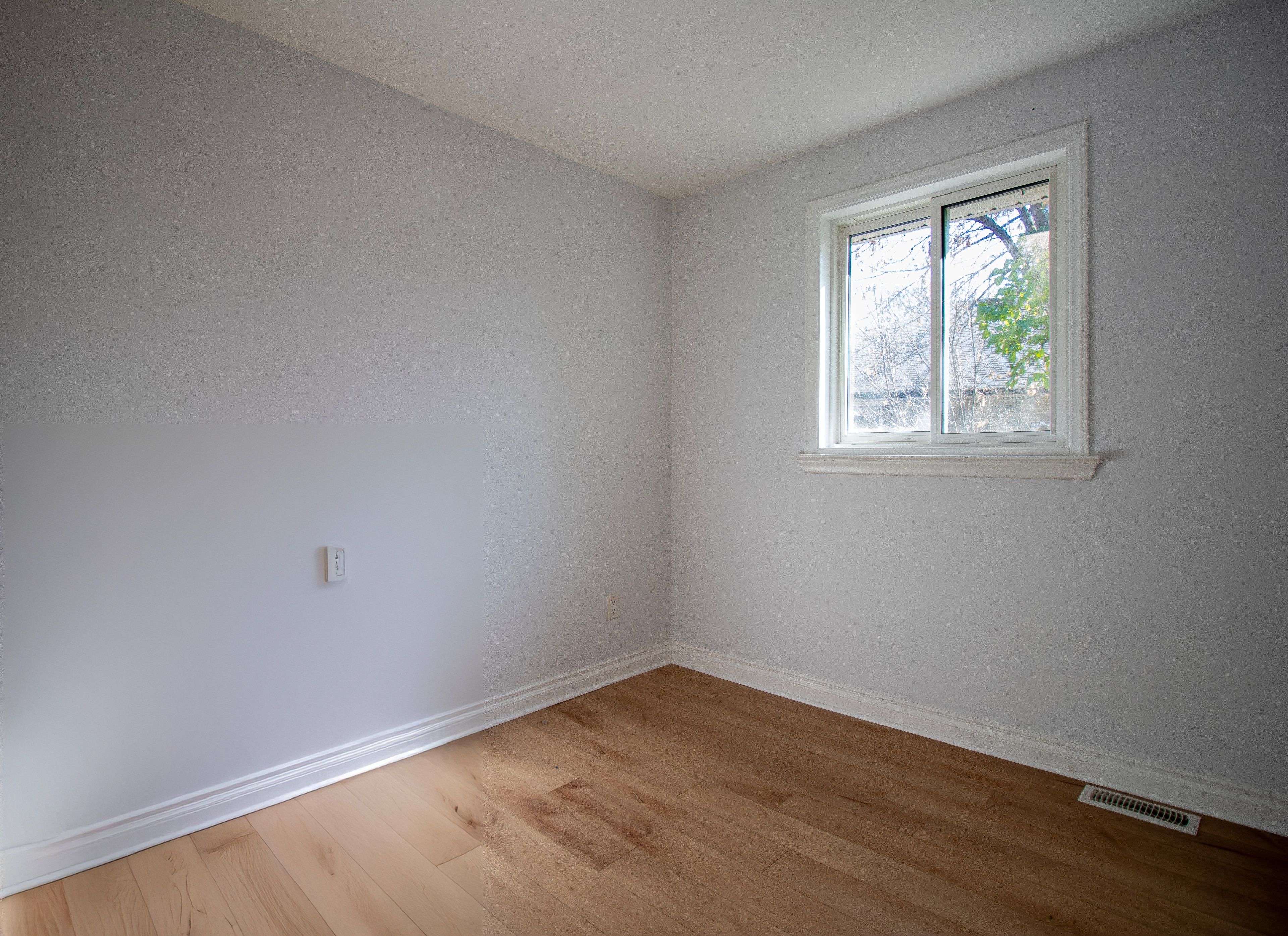 Newmarket, ON L3Y 2X7,144 Cherrywood DR