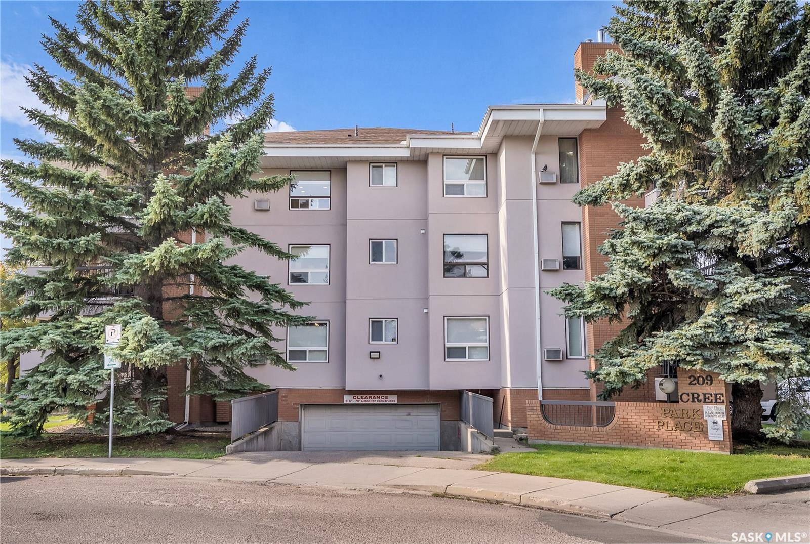 Saskatoon, SK S7K 7Z3,209D Cree PLACE #233