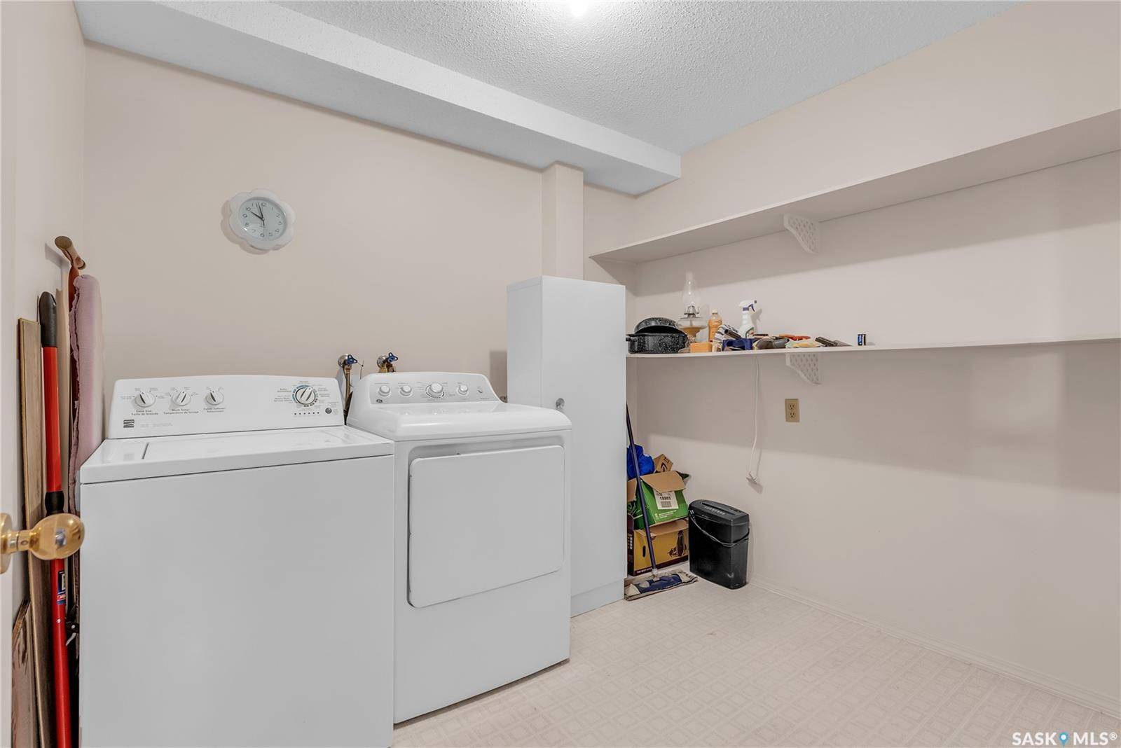 Saskatoon, SK S7K 7Z3,209D Cree PLACE #233