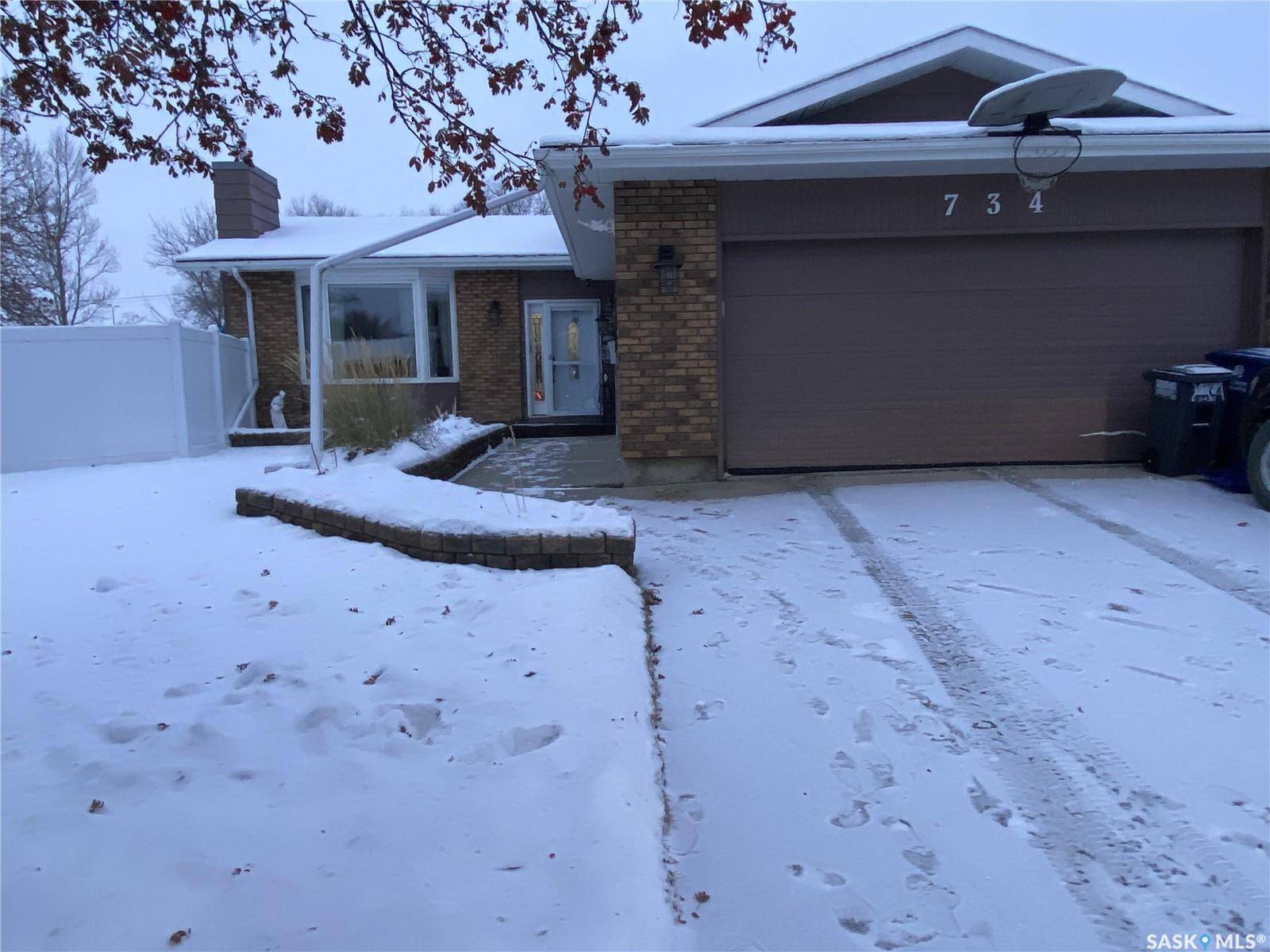 Saskatoon, SK S7J 4E5,734 Wollaston COURT