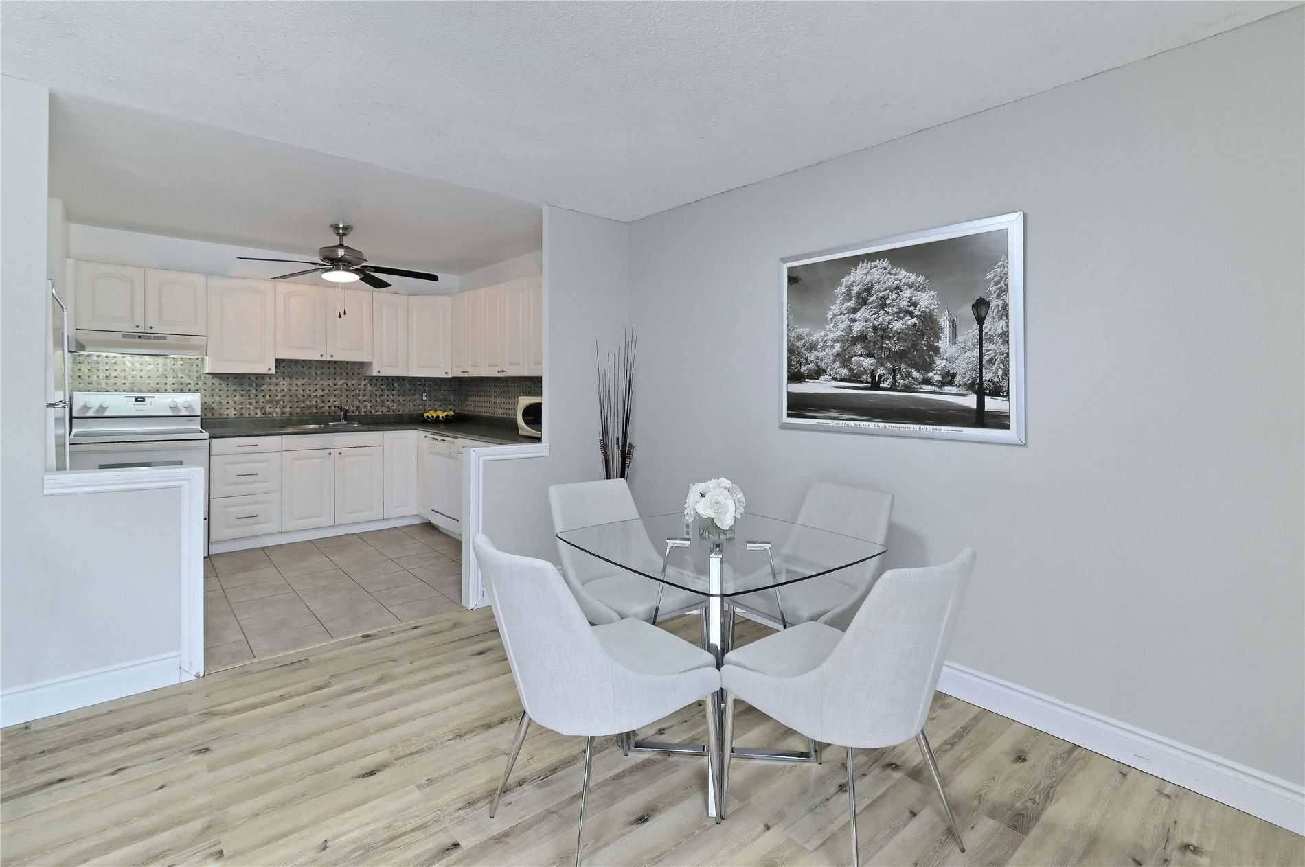 Oakville, ON L6H 2P5,1016 Falgarwood DR #41