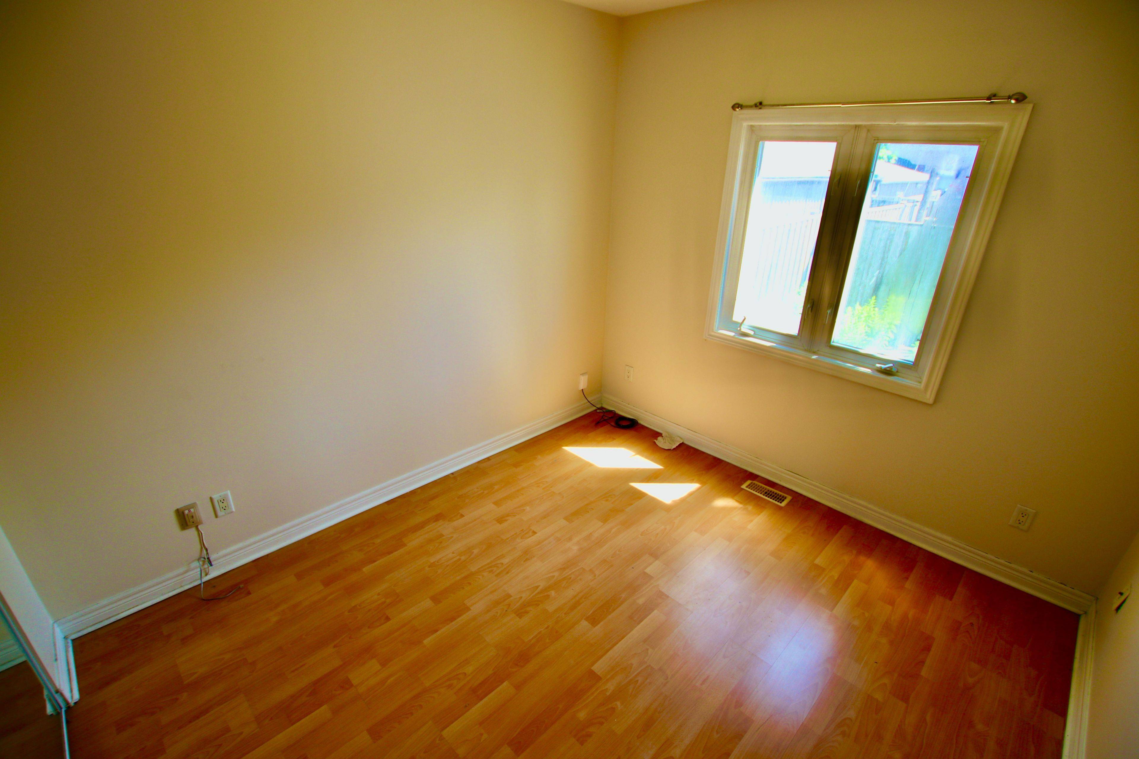 Toronto W02, ON M6G 3T8,775 Ossington AVE #2