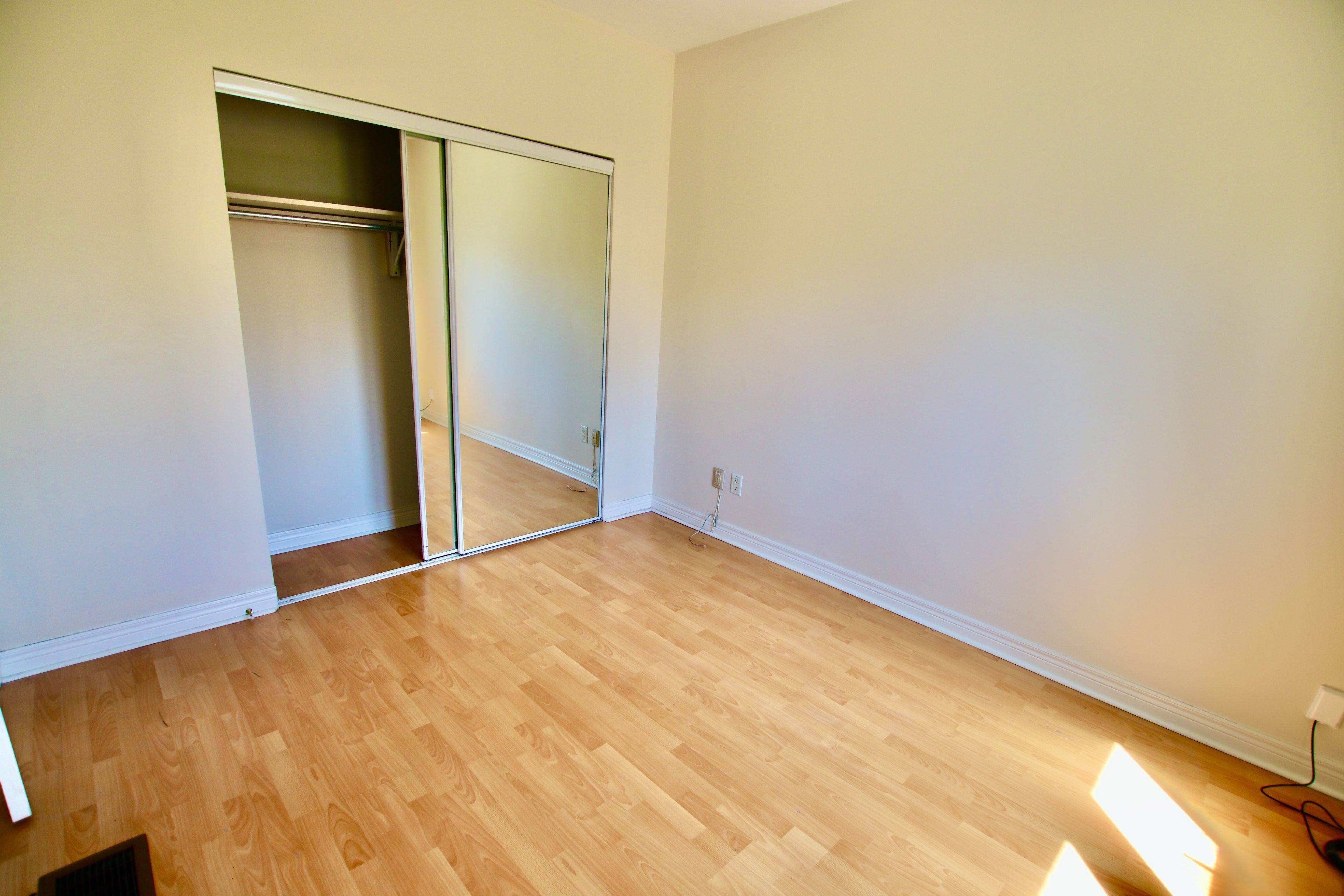 Toronto W02, ON M6G 3T8,775 Ossington AVE #2