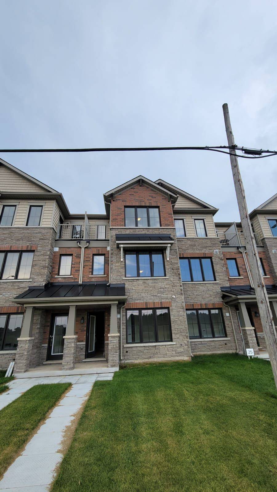 Thorold, ON L3B 5N5,21 Melody LN