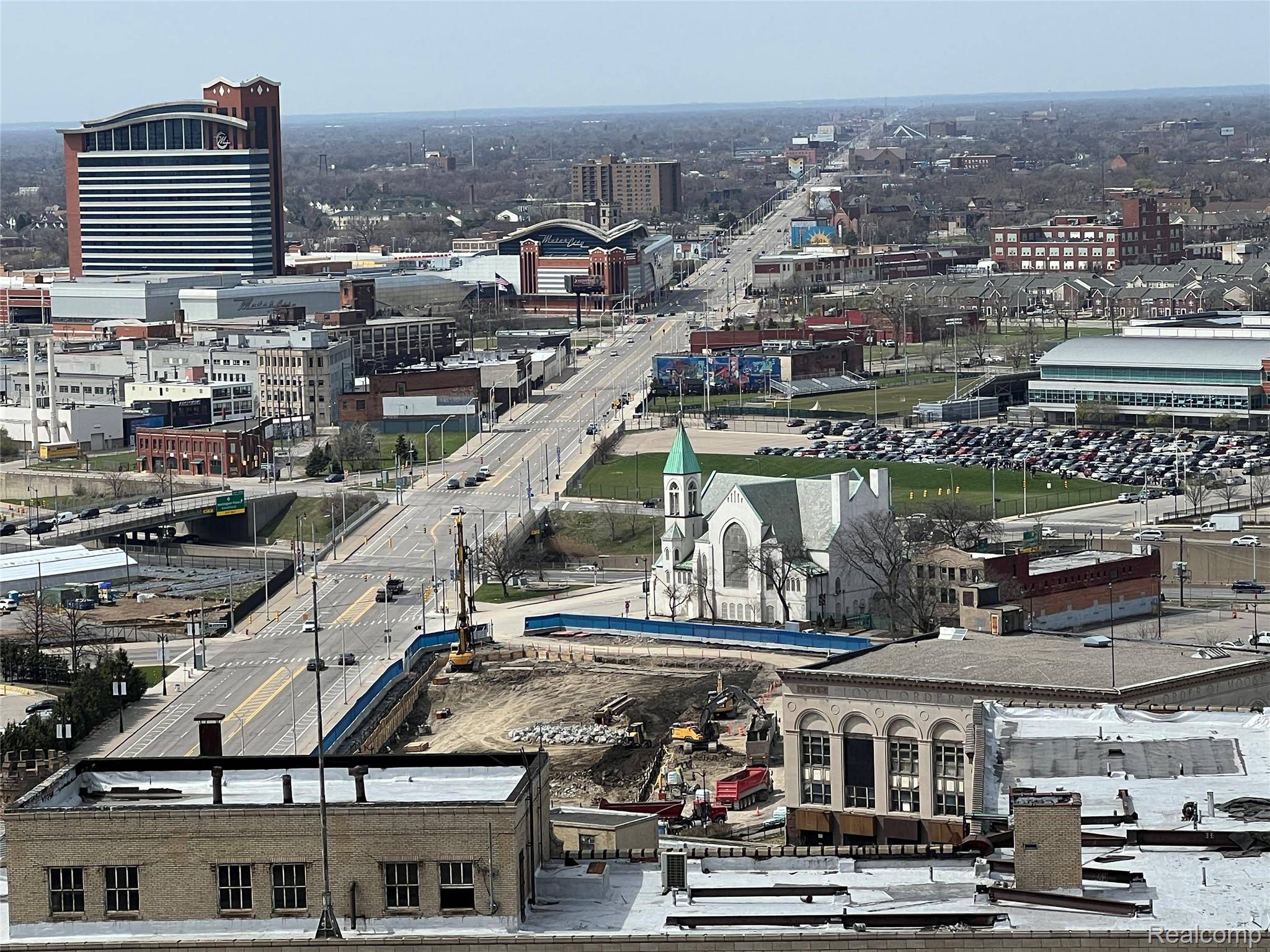 Highland Park, MI 48201,850 W Fisher FWY