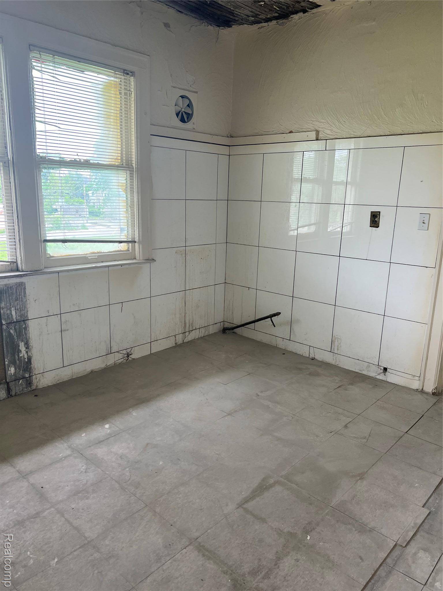 Detroit, MI 48208,2237 W GRAND BLVD