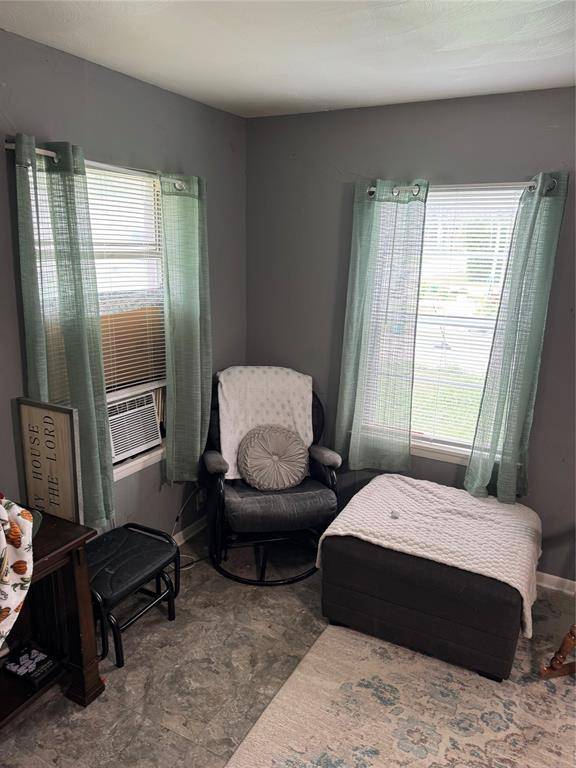 Kaufman, TX 75142,301 W Chestnut Street #1-3