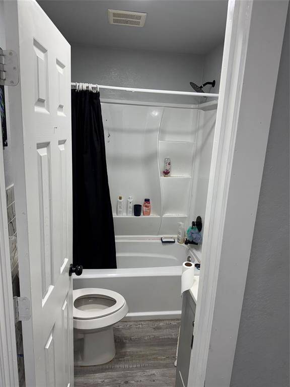 Kaufman, TX 75142,301 W Chestnut Street #1-3